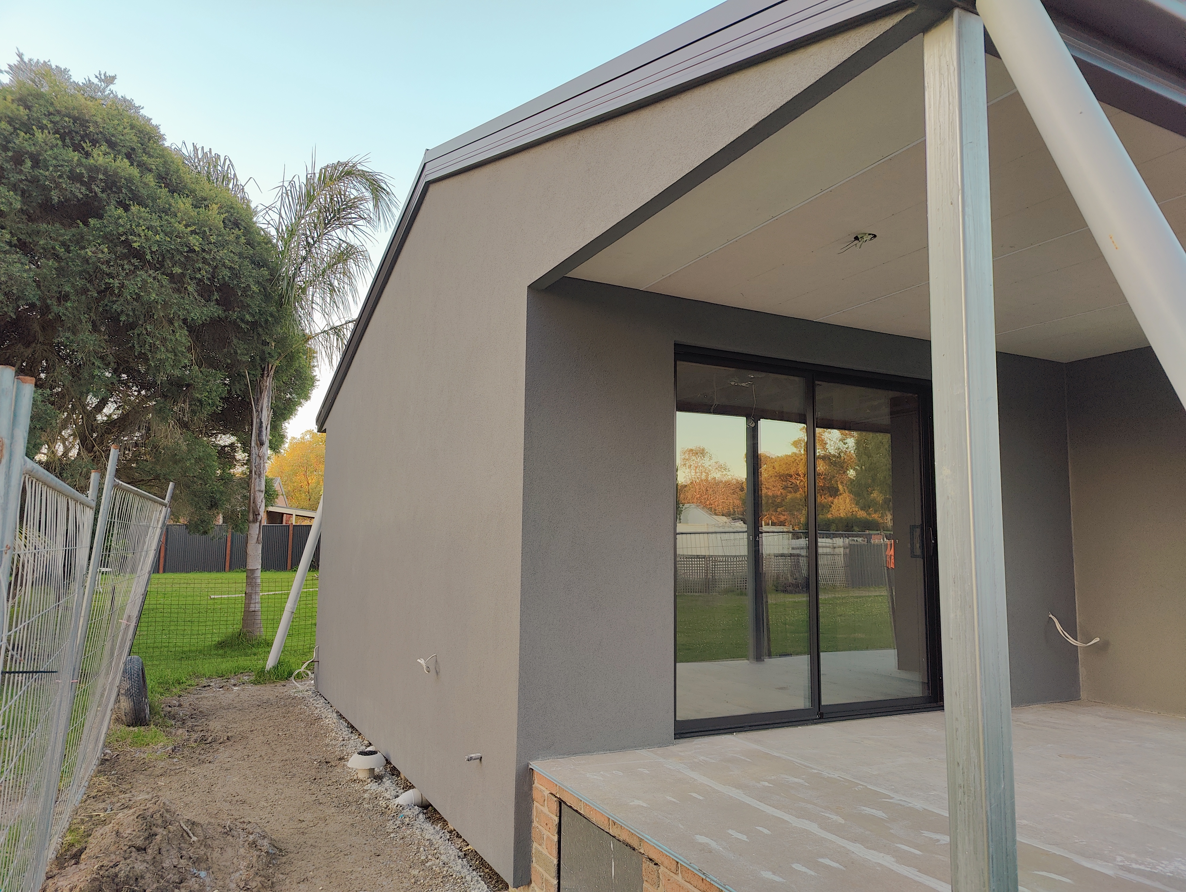 Making the Right Choice: Exploring Cladding Options for Your Granny Flat